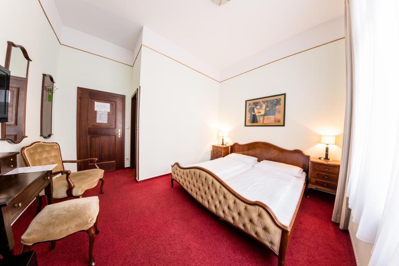 Hotel-Pension Dormium Wina Bagian luar foto