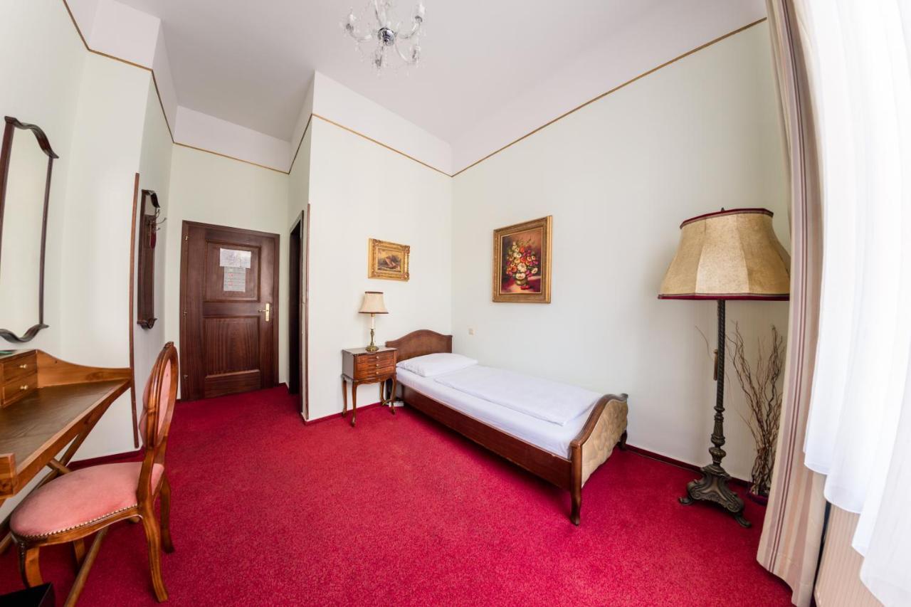 Hotel-Pension Dormium Wina Bagian luar foto
