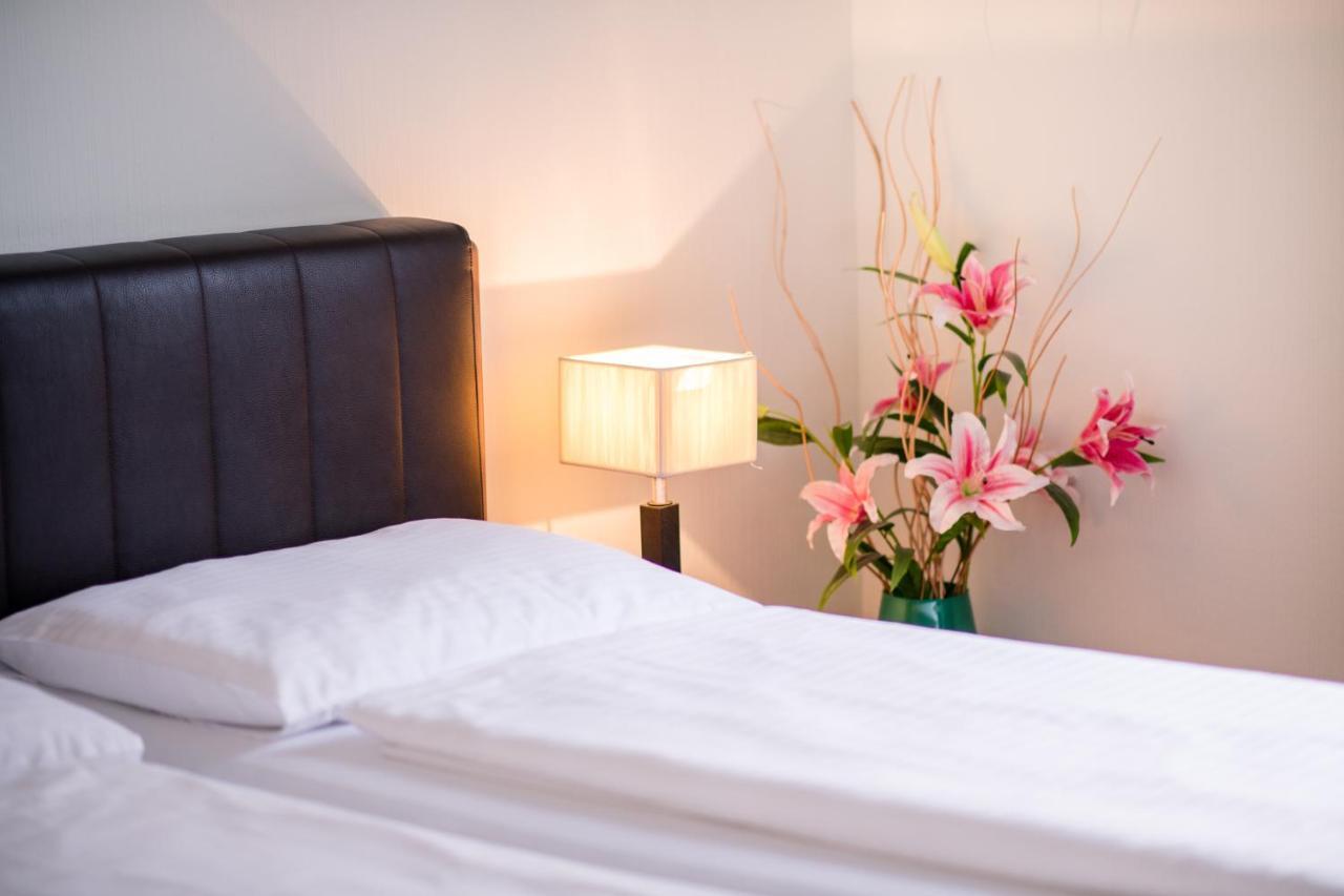 Hotel-Pension Dormium Wina Bagian luar foto